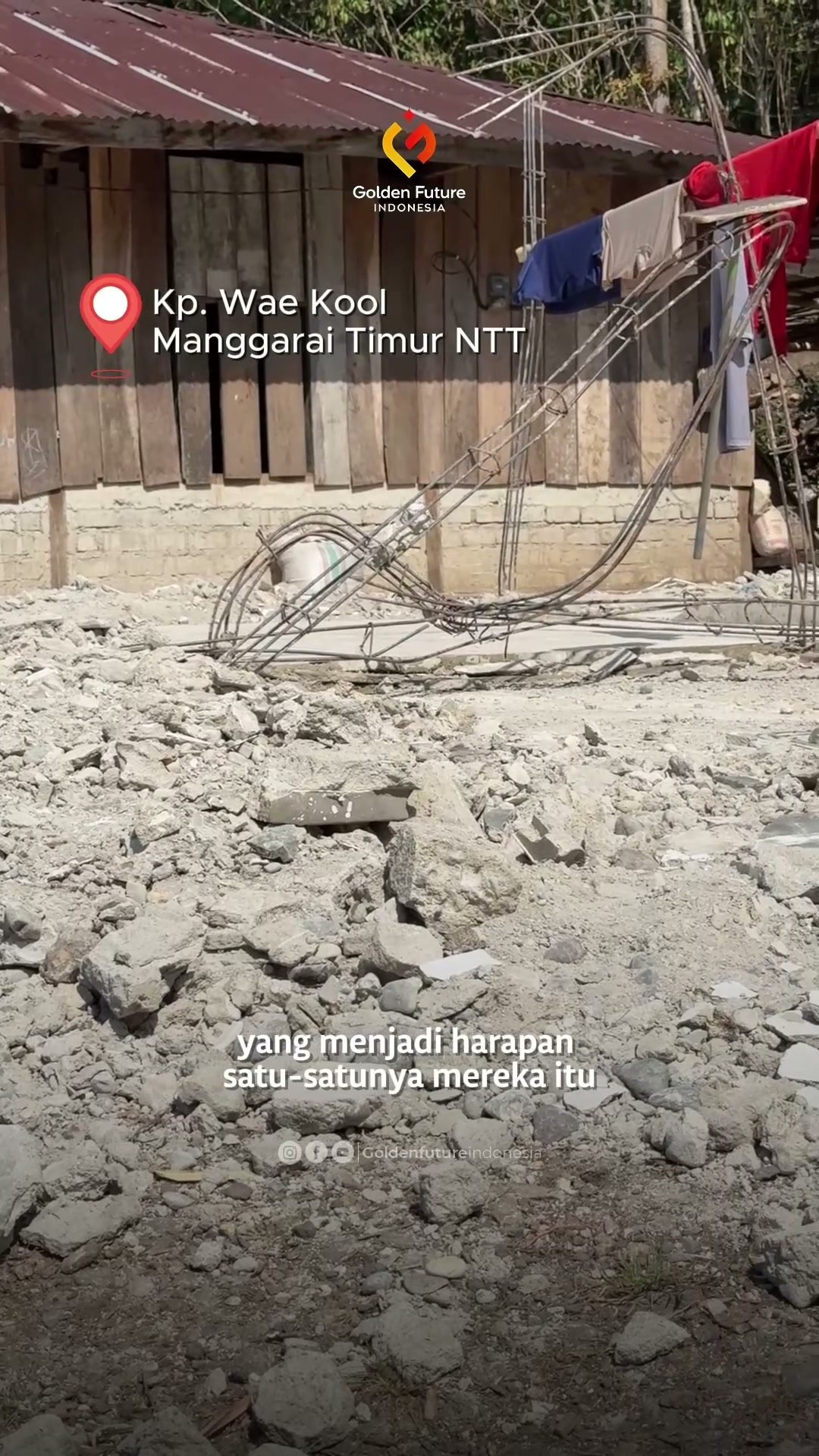 Puing Reruntuhan Masjid Wae Kool NTT